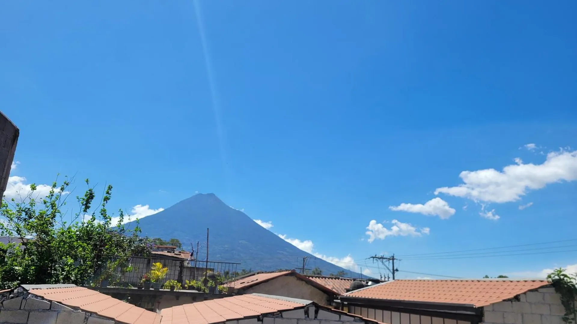 Jaguar Antigua Guatemala location