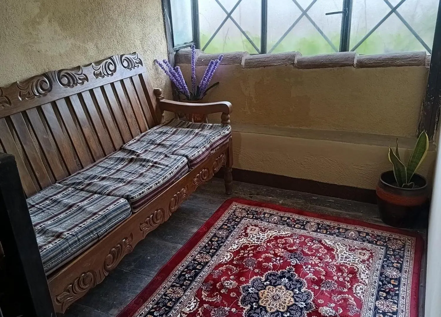 מלון Jaguar Antigua Guatemala בית הארחה